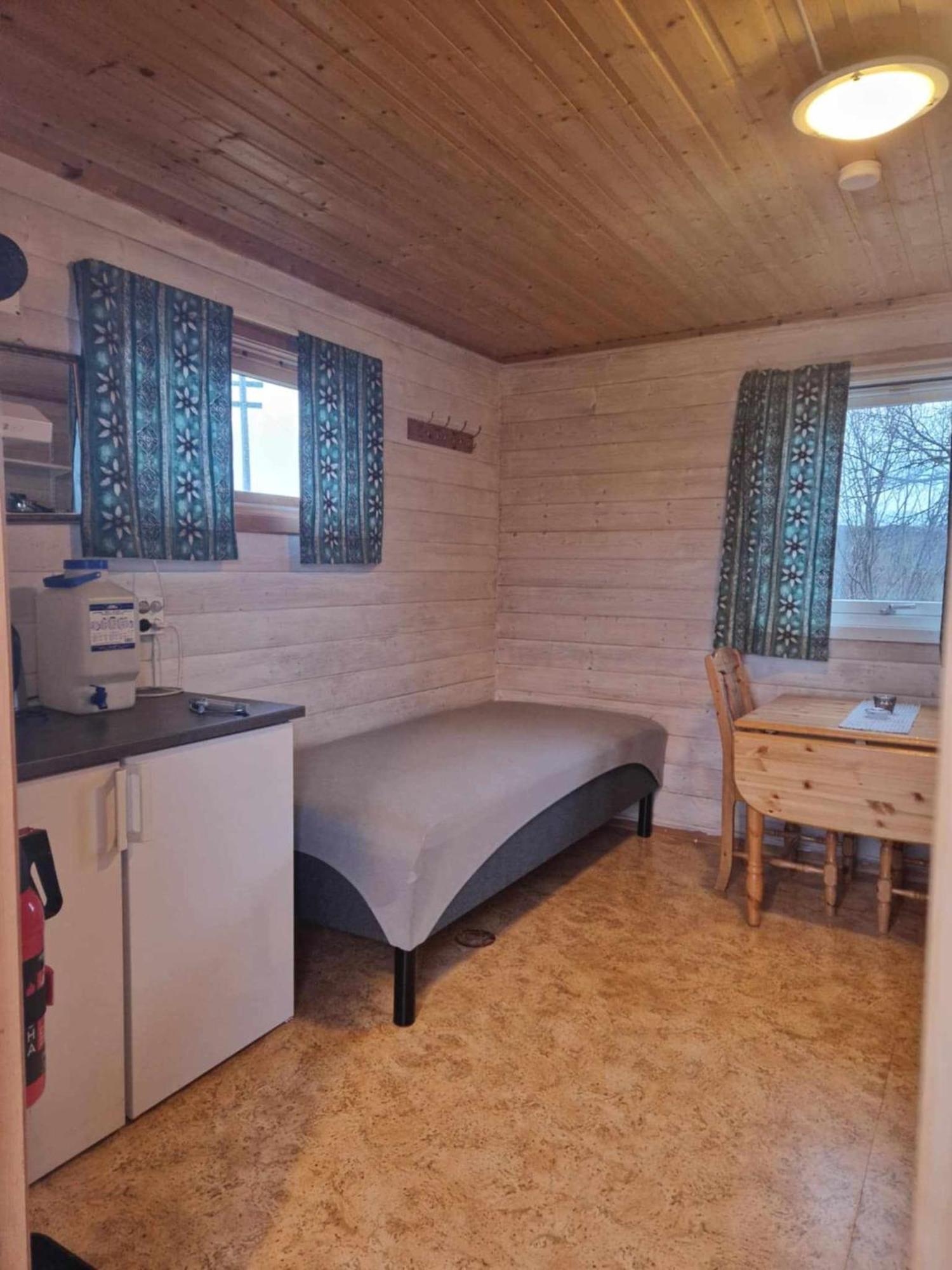 Bungalaven Lodge As Børselv エクステリア 写真